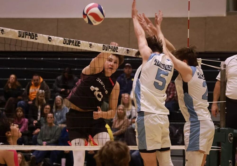 DGN graduate Adam
Janowiak is an outside
hitter for COD.