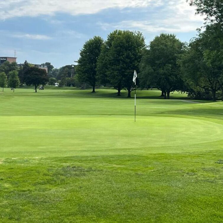Oak Brook Golf Club played a vital role in helping save the rain-soaked 1987 Beatrice Western Open.
